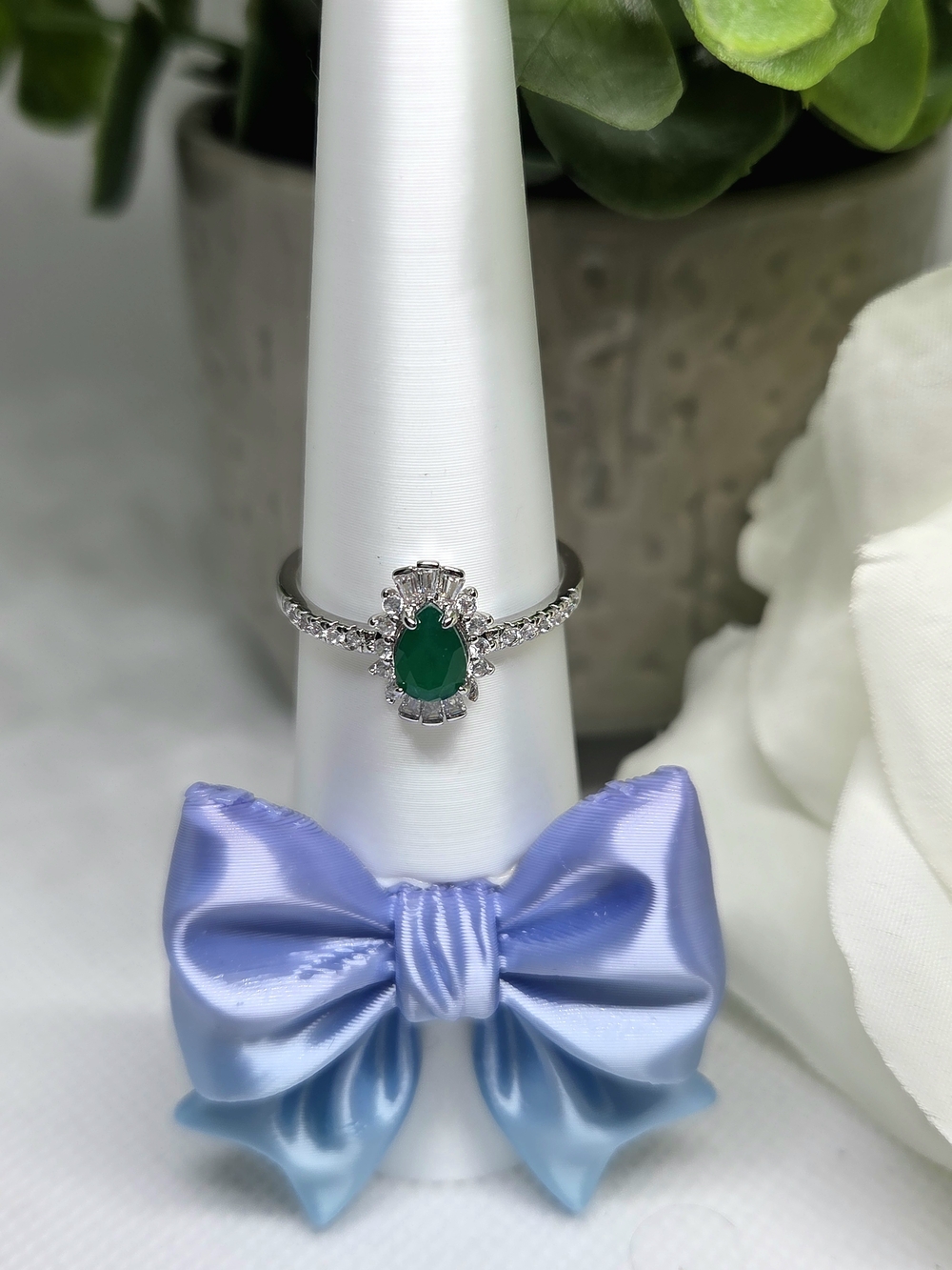 BP Emerald CZ Center Halo Ring On Rhodium Plating